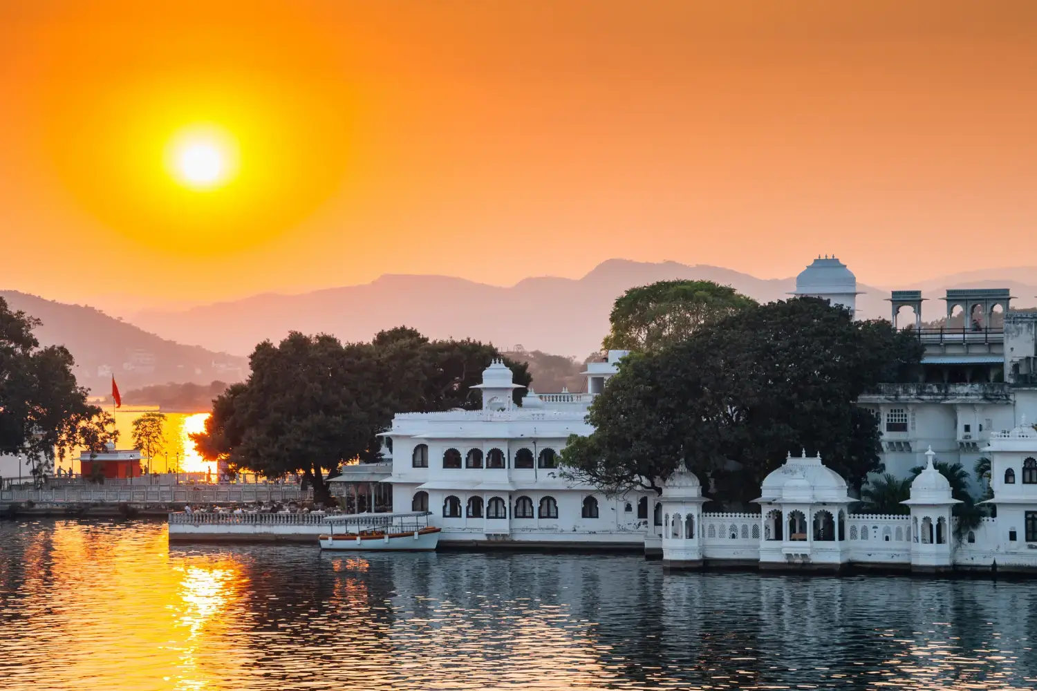 Udaipur Tourism & Travel Guide